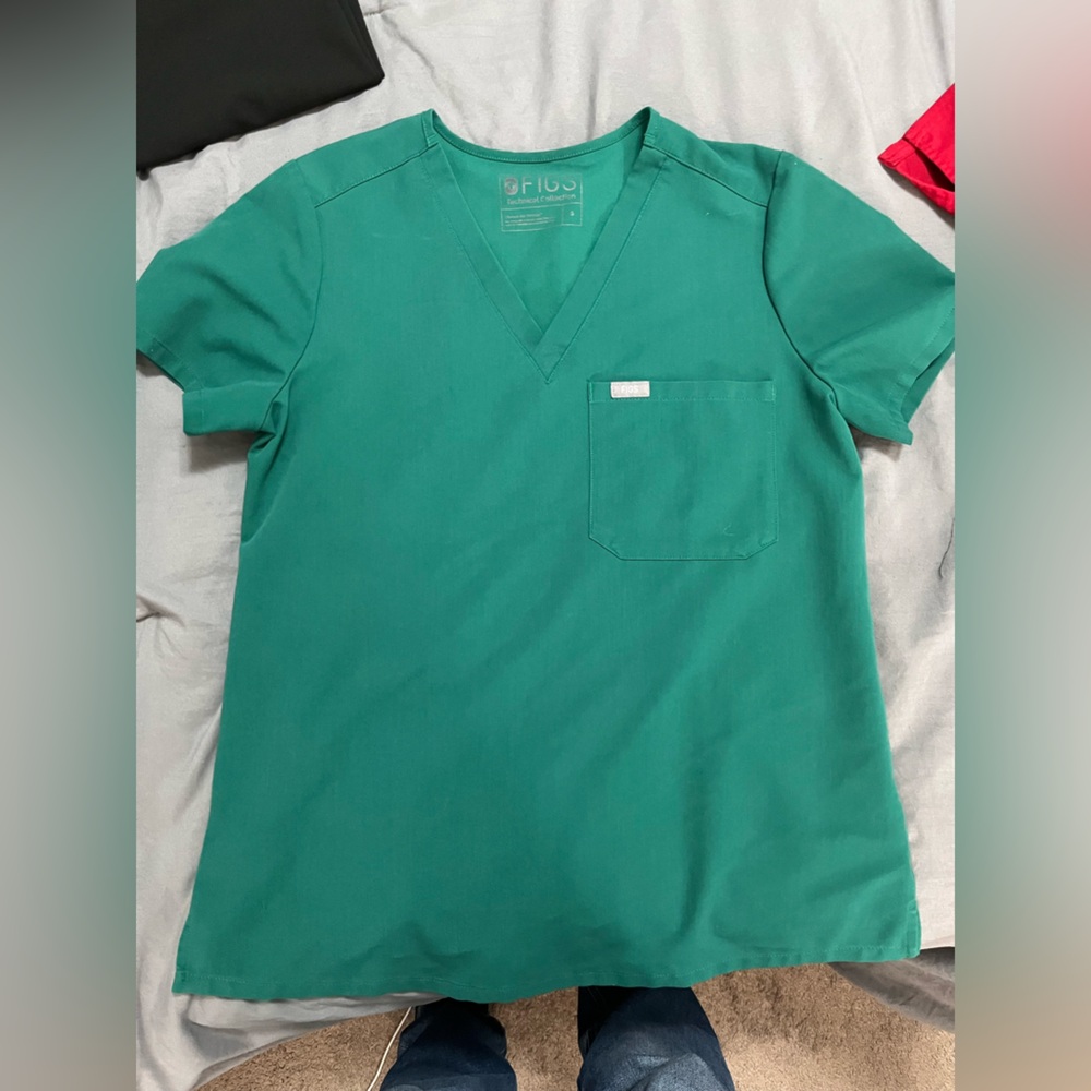 Figs Hunter Green Catarina Scrub Top